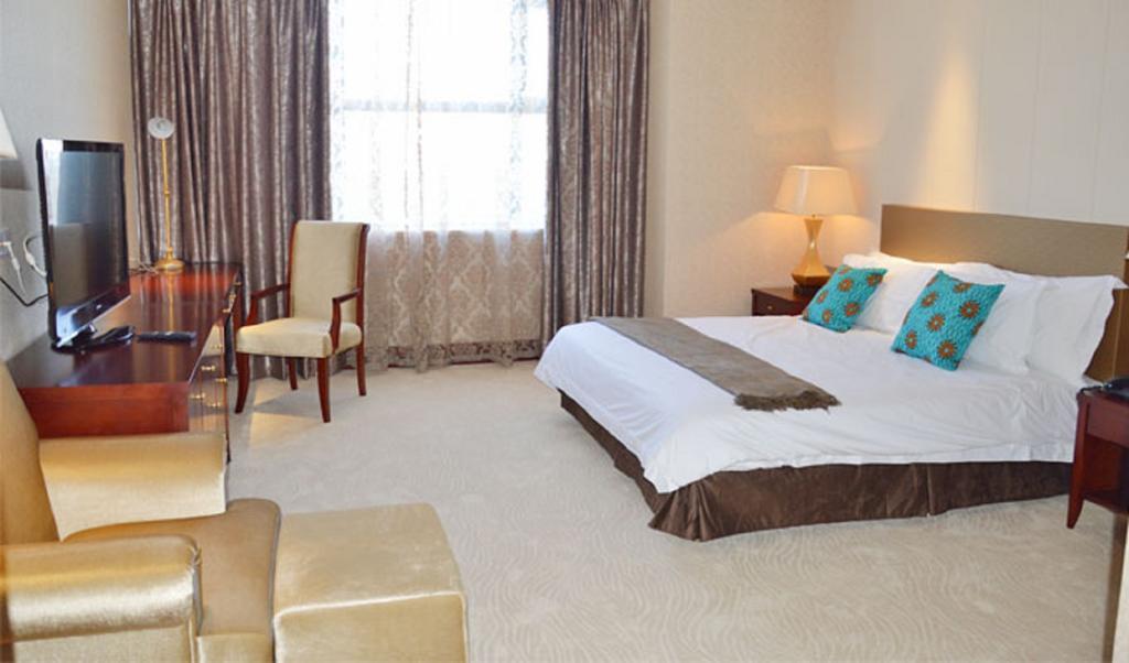 President Hotel At Umodzi Park Lilongwe Room photo