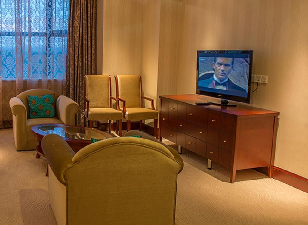 President Hotel At Umodzi Park Lilongwe Room photo