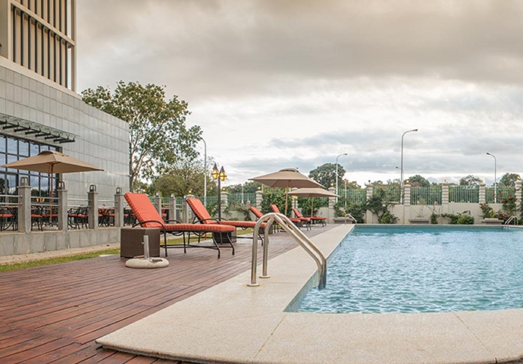 President Hotel At Umodzi Park Lilongwe Exterior photo