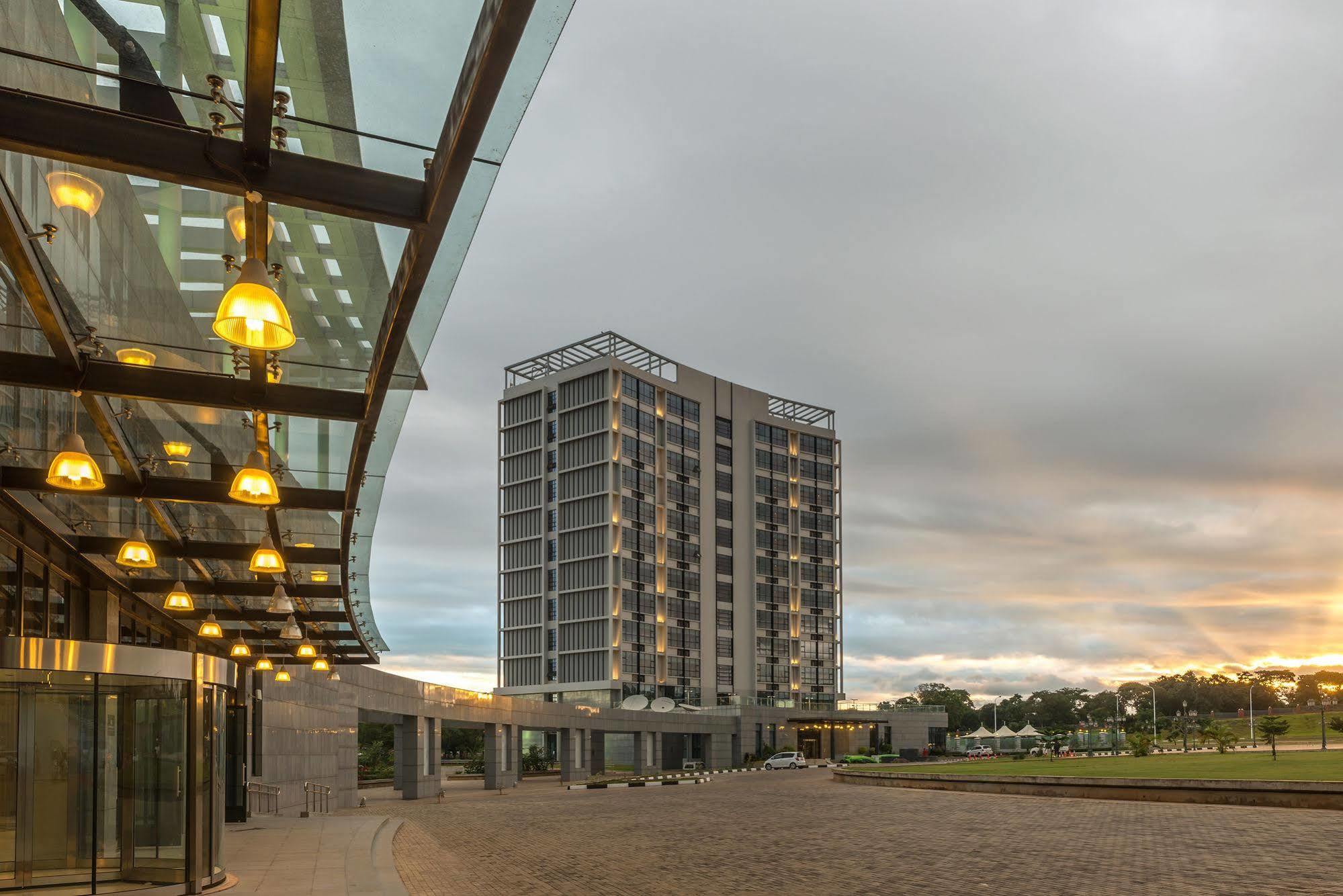 President Hotel At Umodzi Park Lilongwe Exterior photo