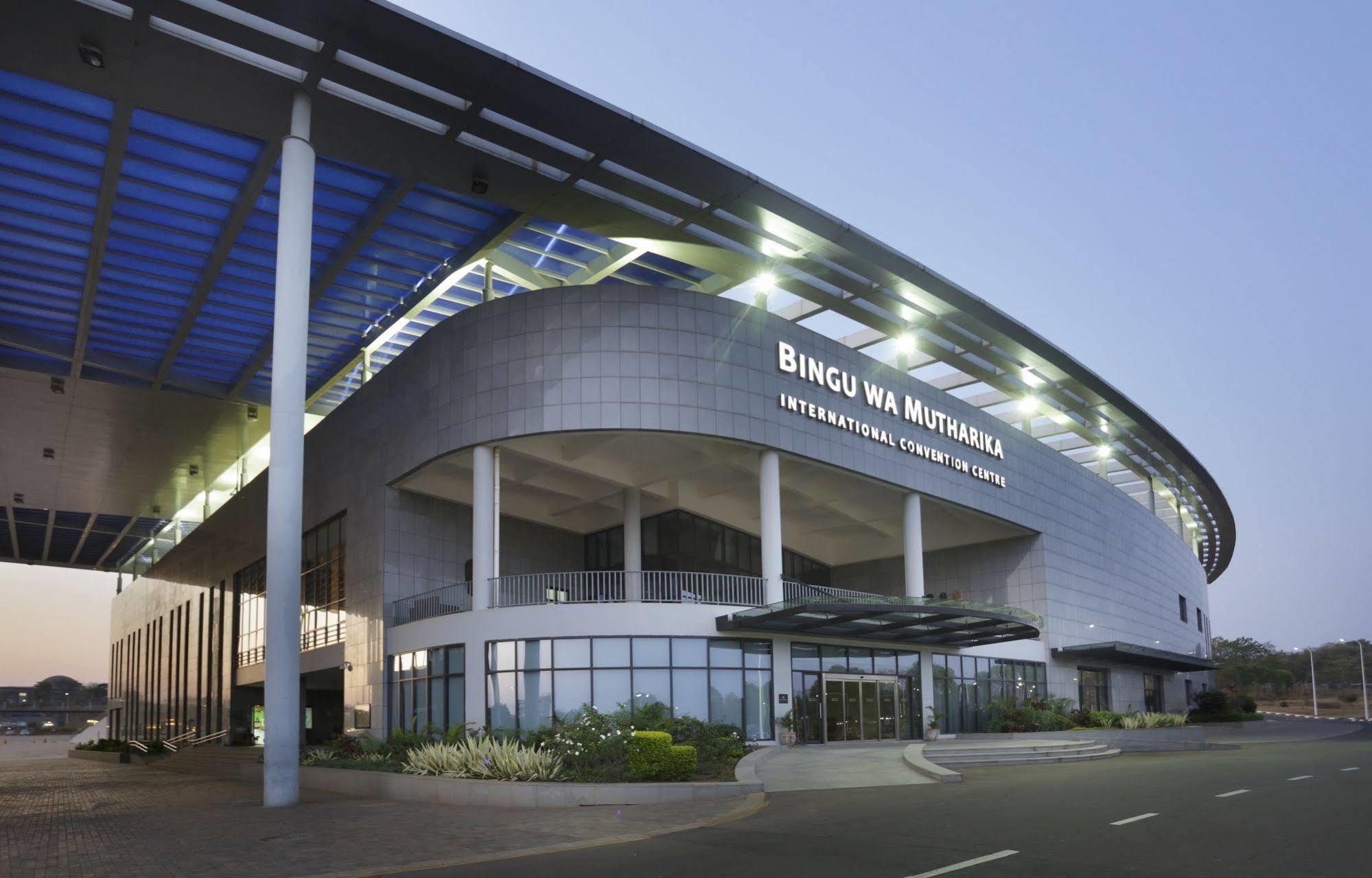President Hotel At Umodzi Park Lilongwe Exterior photo